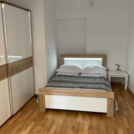 Apartment Na Zamkowej Krakow Luaran gambar