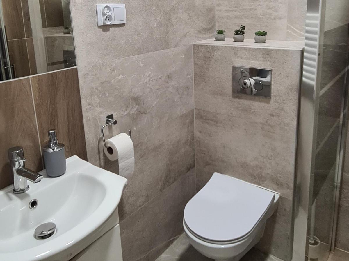 Apartment Na Zamkowej Krakow Luaran gambar